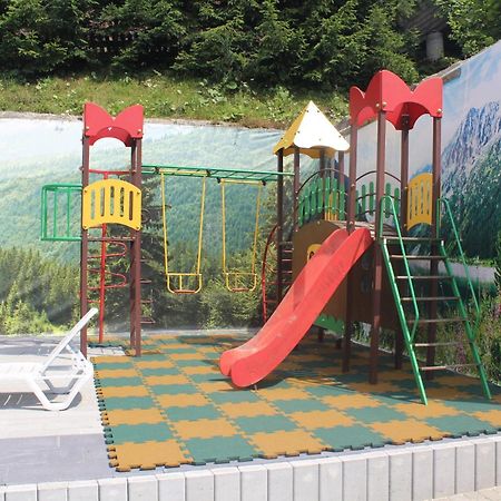 Біля Витягу سلافسكي المظهر الخارجي الصورة